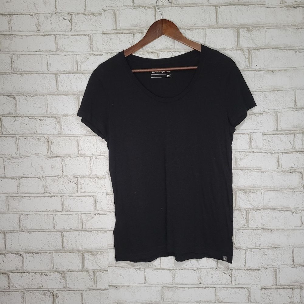 Eddie Bauer‎ plain black tee